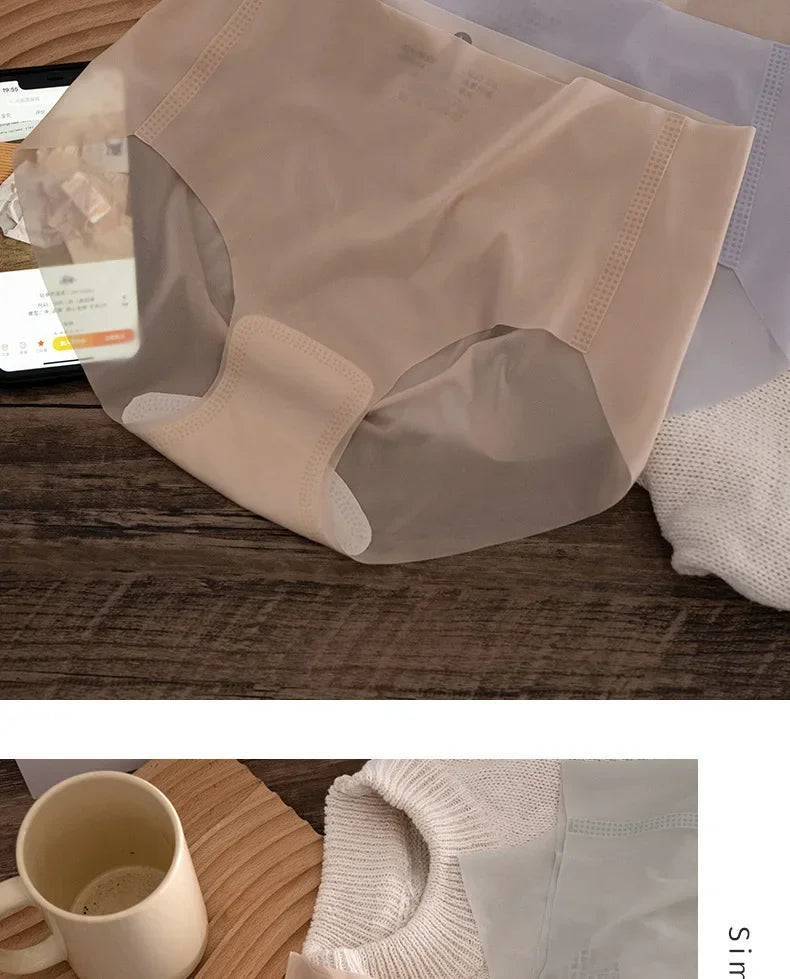 Ladies Summer Thin Quick Dry Ice Silk Triangle Panties Seamless Japanese Style Masking Butt Shaping Sexy 3D Peach Bottom Underwe