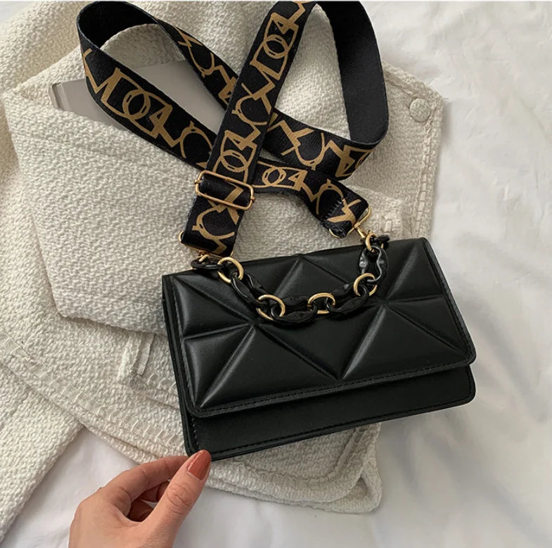 New Women's Large Capacity Bucket Bags with Wide Shoulder Strap Single Shoulder Handbag Drawstring Handheld Crossbody Bags
