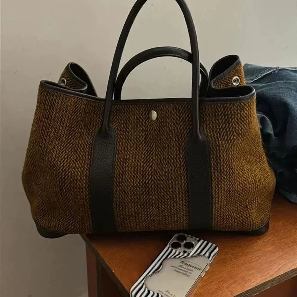 2025 New Women Bag with Fashionable Temperament Single Shoulder Hand-held Large Bags Simple and Versatile Backpacks