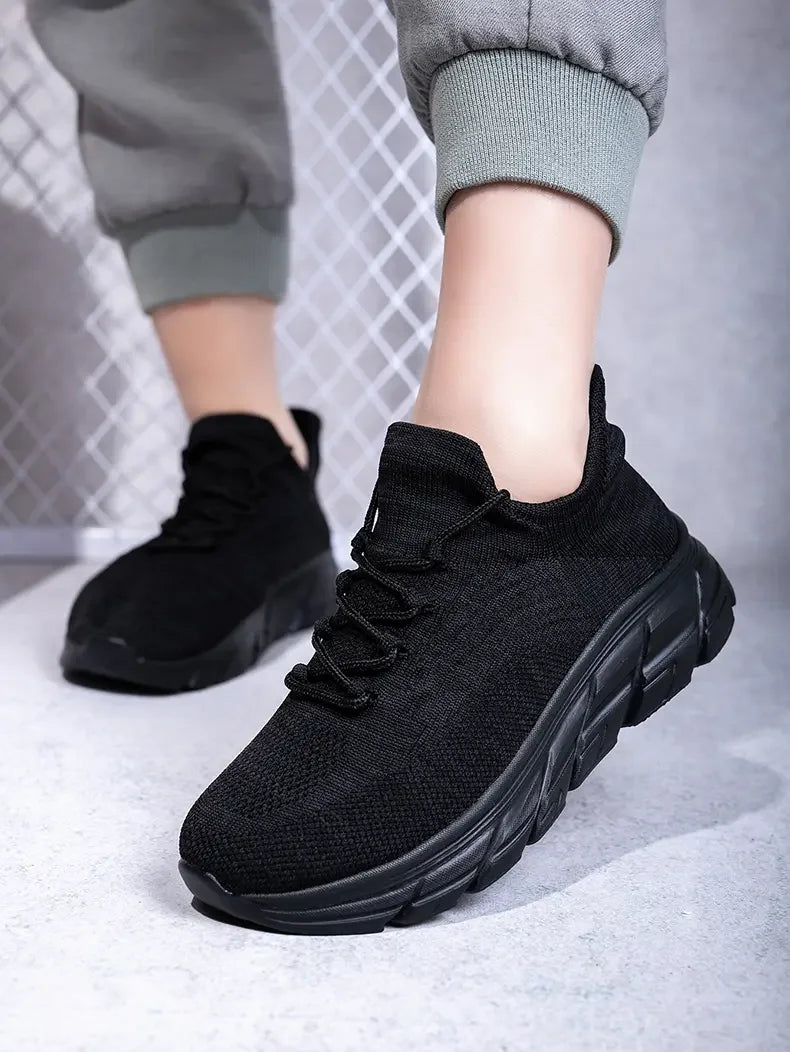 Men's Gray Running Shoes - Breathable Mesh Lace Cushioned Flat Boots Lightweight Sports Training Shoes Casual Style Design Shoes