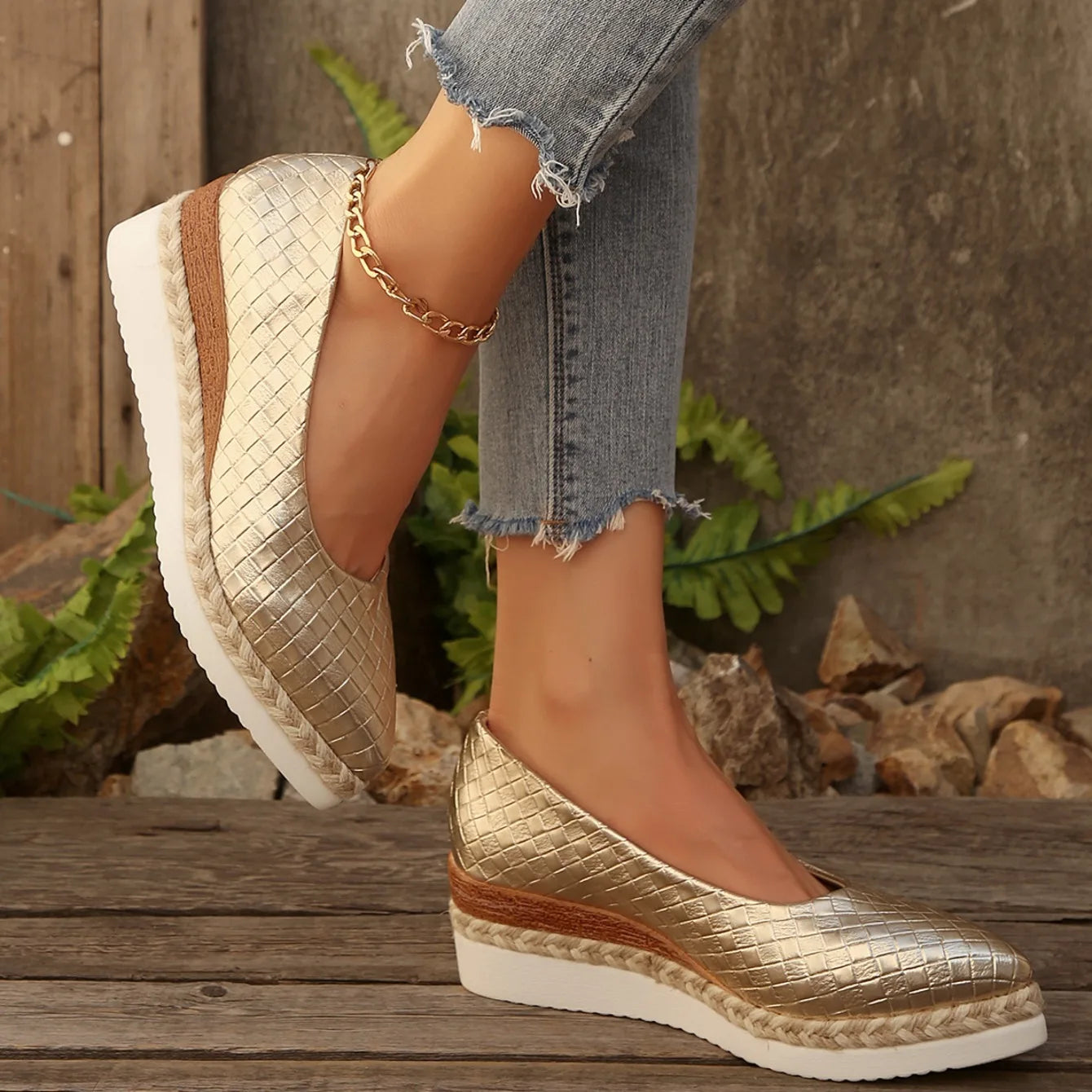 2025 New High Heels Pointed Toe Comfortable High-Heeled Shoes Ladies Shallow Mouth Lace-Up Clogs Wedge Platform Women Sneakers