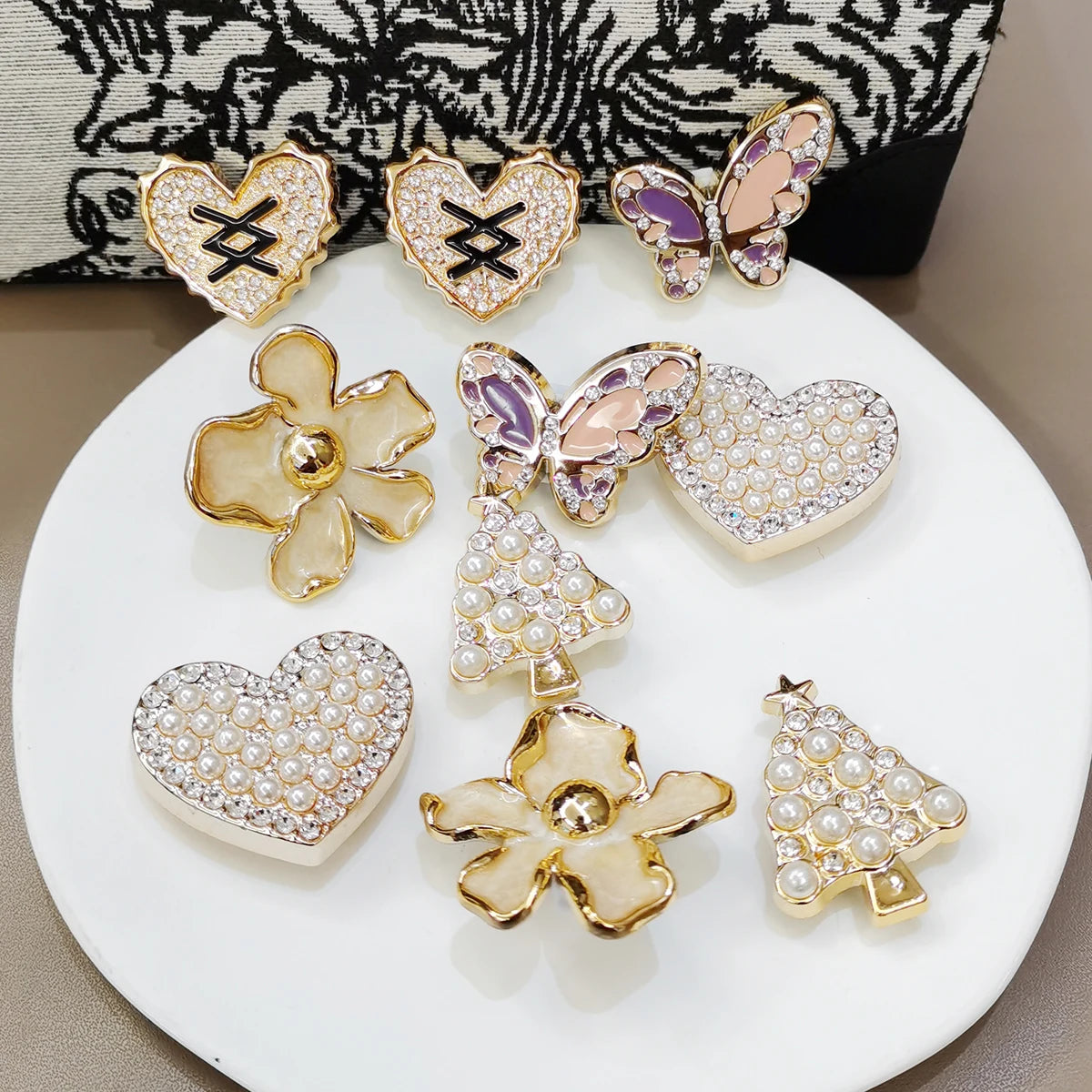 2PCS DIY Flower Shoelaces Charm Christmas Tree Shoes Buckle Decorations Heart Shaped Shoe Clips Butterfly Shoes Lace Accessories