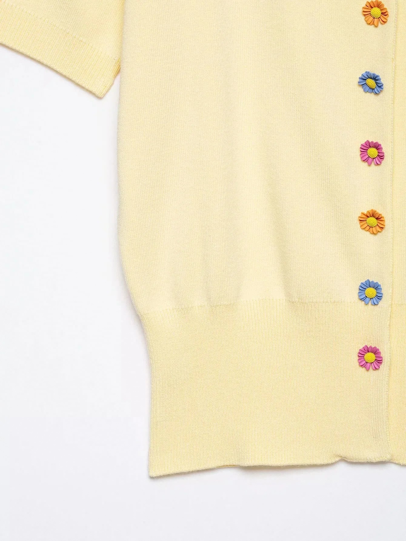 KONDALA Casual Butter Yellow Knit Cardigan Short Sleeve O Neck Flower Buttons Top Fashion 2026 Summer Holiday Women Knit Outwear