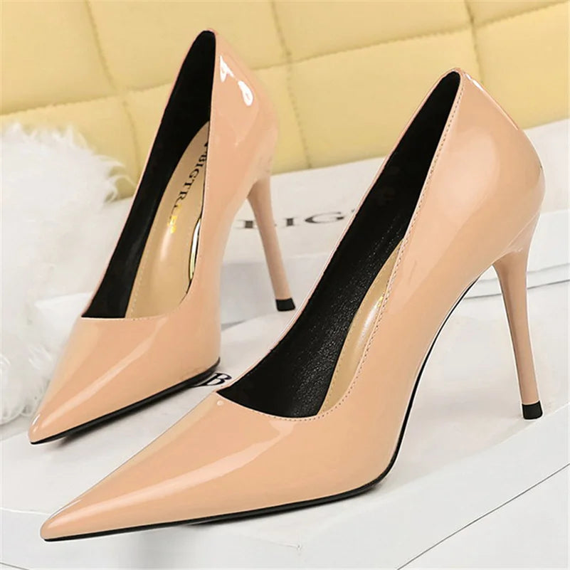 2023 Women Sexy 10cm High Heels Burgundy Nude Pumps Lady Stripper Stiletto Heels Glossy Leather Wedding Bridal Quality Red Shoes