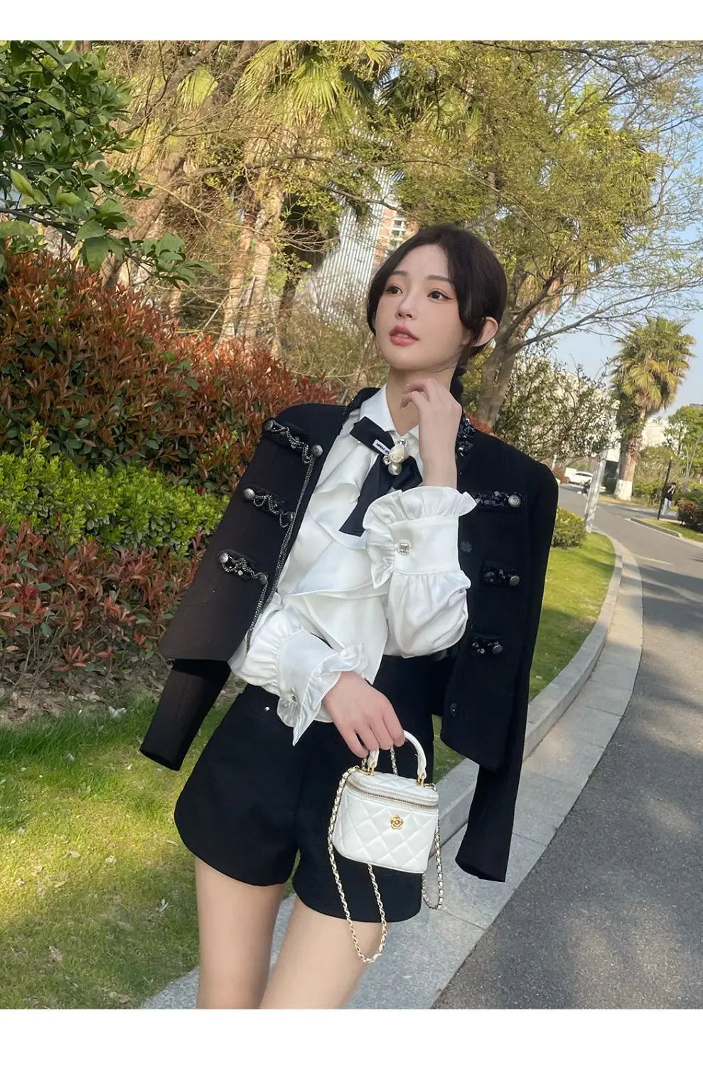 White Shirts Woman Lace Ruffles Blouses Sweet Female Peter Pan Coller Crop Long Sleeve Tops Preppy Ladies Temperament Tops Q190