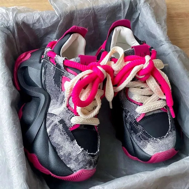 2026 New High Quality Women's Thick Sole Lace up Casual Sports Shoes Women's Design Sense Colored Breathable Running Shoes