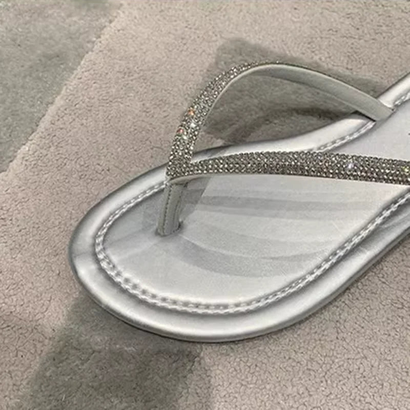 Lady New Luxury Crystal Thongs Shoes Flats Summer Flip Flops For Girls Outdoor Simple Leisure Slippers In Gold Silver 35-43 25cm