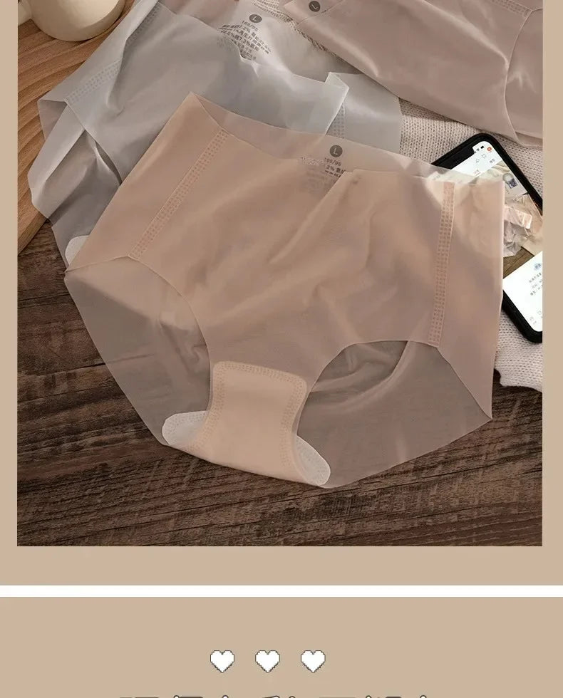 Ladies Summer Thin Quick Dry Ice Silk Triangle Panties Seamless Japanese Style Masking Butt Shaping Sexy 3D Peach Bottom Underwe