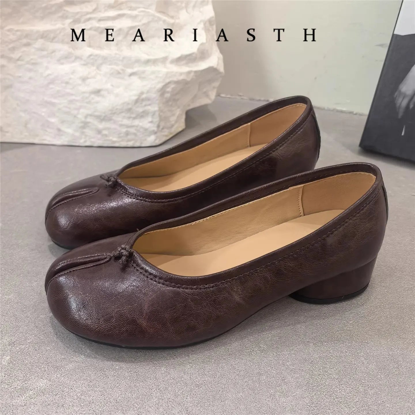 Slip-On Cylindrical Heel Tabi Pumps Bowknot Split Toe High Heels for Women Handmade Multi-Color Novelty Design Leather Shoes New