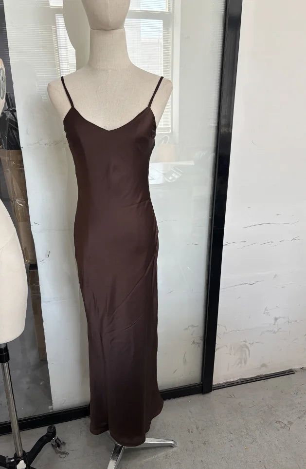 Elegant Satin Pink Women's Long Dresses Fashion Sleeveless Backless Slim Fit Hem Midi Dress Summer Female Holiday Robes 2026
