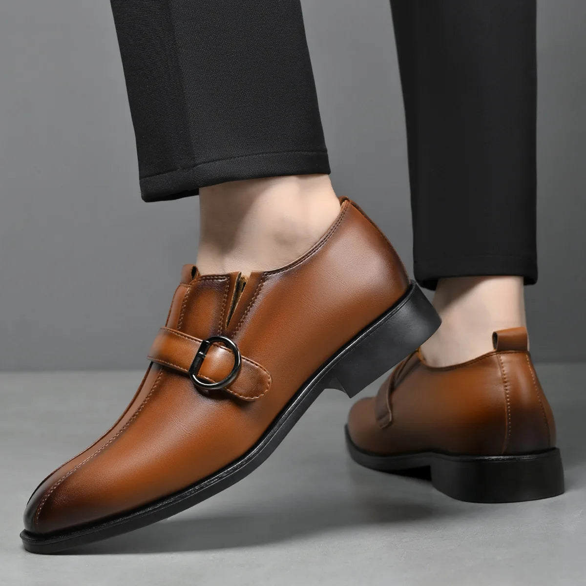 Designer Big Size 38-47 Men Dress Shoes Fashion Solid Color Wedding Shoes Male Spring Autumn Buckle Designer Man Leather Shoe
