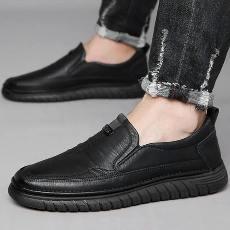 Handmade Men Leather Shoes Soft Sole Loafers Business Casual Shoes Slip on Men Shoes Classic Moccasins Lightweight Driving Flats