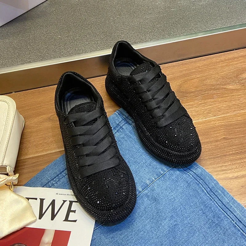 NEW Brand Women Fashion Casual Glitter Sparkling Sneakers Women Encrusted Lace Up Shoes White Sole Fashion Street Sneakers Shiny