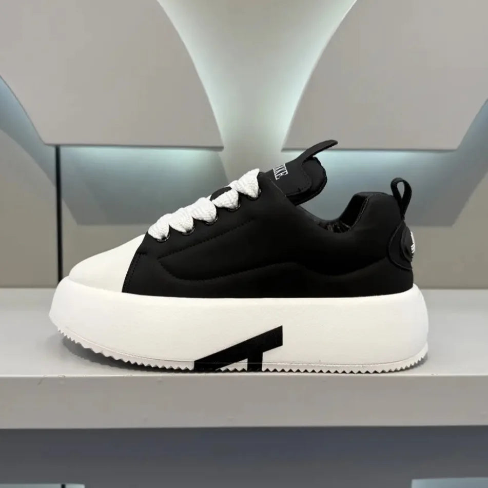 Thick Bottom Heightening White Shoes Round Toe Lace Up Casual Board Shoes Men Anti-slip Comfort Sneakers Fashion Running Shoes