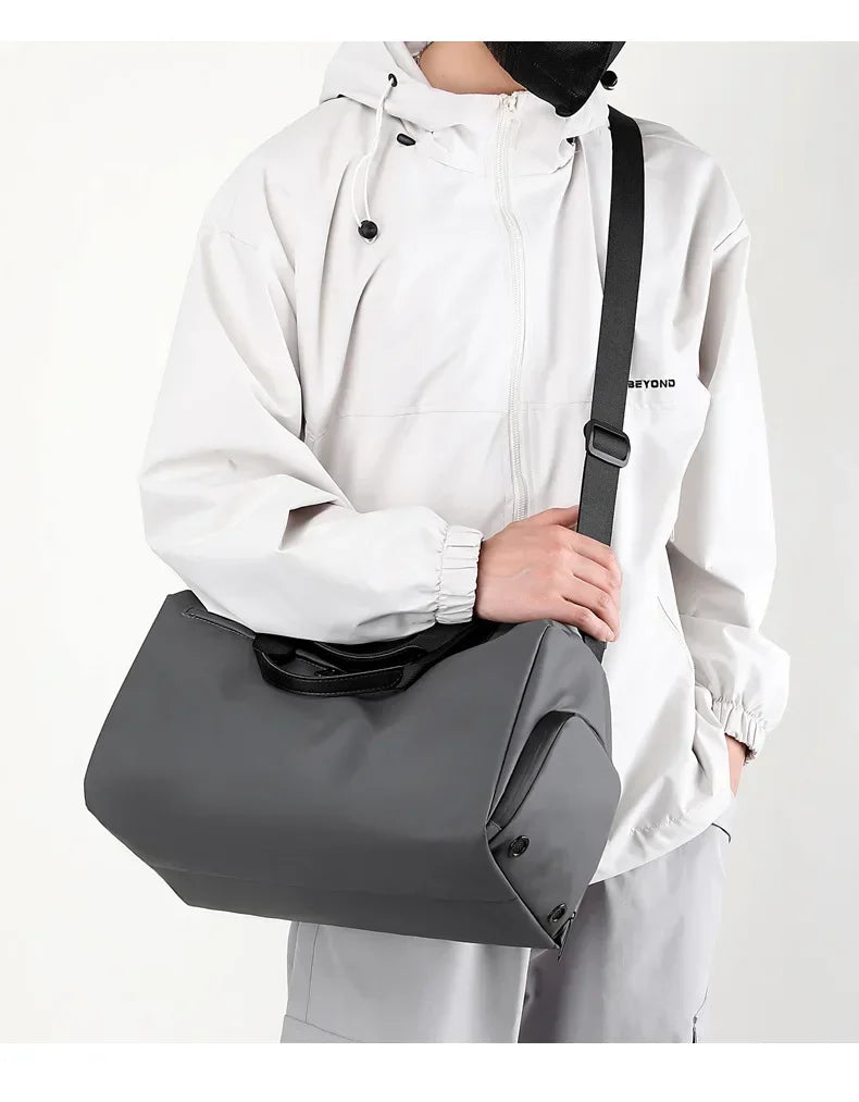 Fashion Travel Bags For Women Large Capacity Men's Sports bag Waterproof Weekend Sac Voyage Female Messenger Bag Dry And Wet
