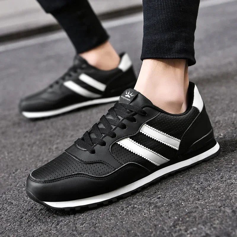 2024 Men Classical Running Shoes Lightweight Leather Outdoor Casual Sneakers Men Comfortable Sport Breathable Flat Jogging Shoes