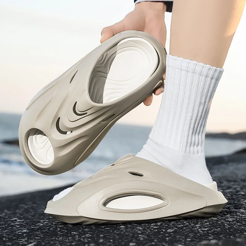 New Men's Slippers Outdoor Indoor Beach Sandals Comfortable Thick Soft Slides Men Women Casual Shoes Men Flip-flops Slippers