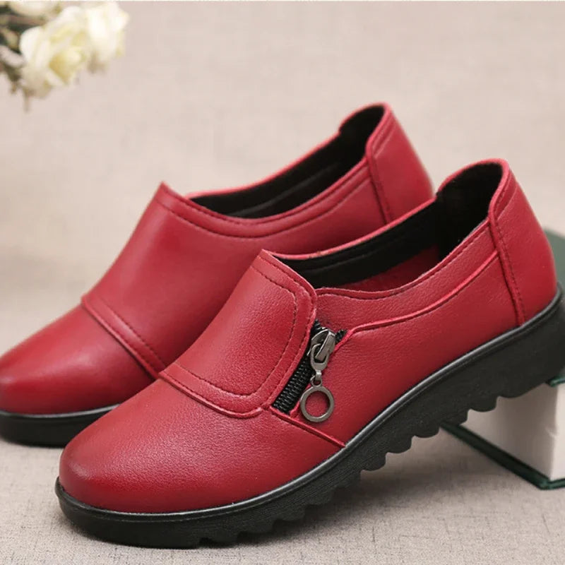New Fashion Womens Flat Shoes Female Moccasin Slip-on Shoes Lightweight Women Casual Shoe Solid Color Versatile Zapatos De Mujer